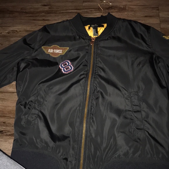 Bomber jacket - Picture 2 of 6